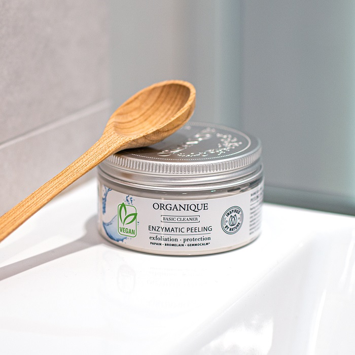 Domowy peeling enzymatyczny - peeling enzymatyczny Basic Cleaner
